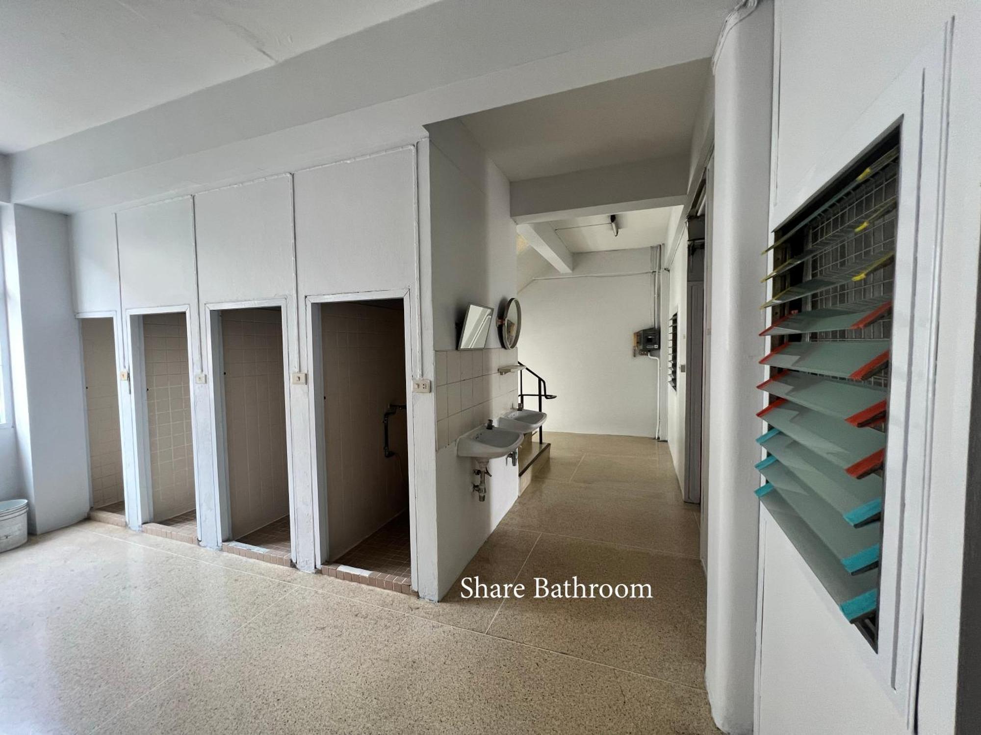 Merry V Guesthouse Бангкок Экстерьер фото